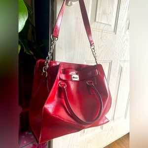 Michael Kors red purse. Good condition.